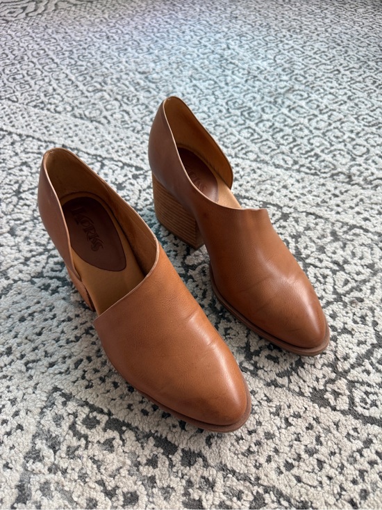 Mi Shoes - KORKS | Women's Tan Block Heel Slip-On Pumps